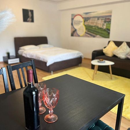 Tranzzit Airport Apartament Otopeni Dış mekan fotoğraf