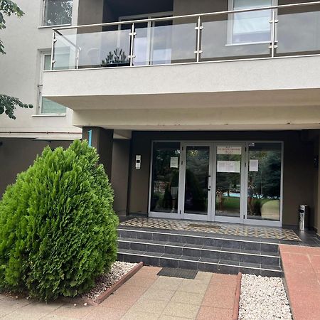 Tranzzit Airport Apartament Otopeni Dış mekan fotoğraf